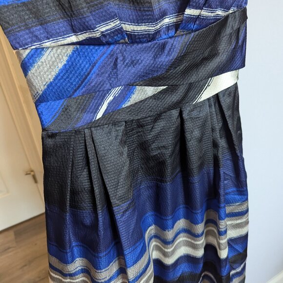 Max and Cleo dress - Picture 5 of 9